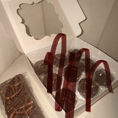 Large Milk Chocolate Peanut Butter Pretzel Chocolate Bar