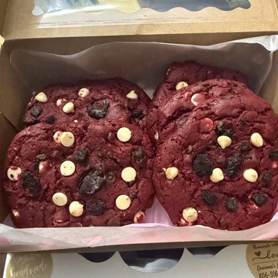 Red Velvet Oreo Cookies