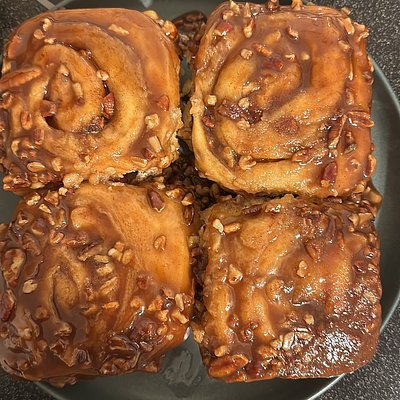12 Pack Caramel Pecan Rolls