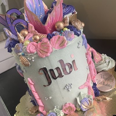 Custom 6” Junk Cake