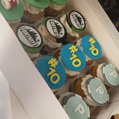 Custom Cupcakes 