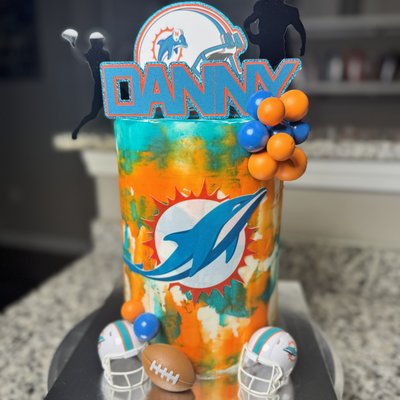6” 1 Tier Round Custom Cake 
