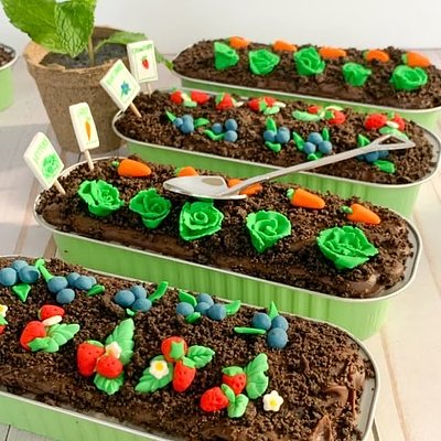 Custom Cupcakes(12)