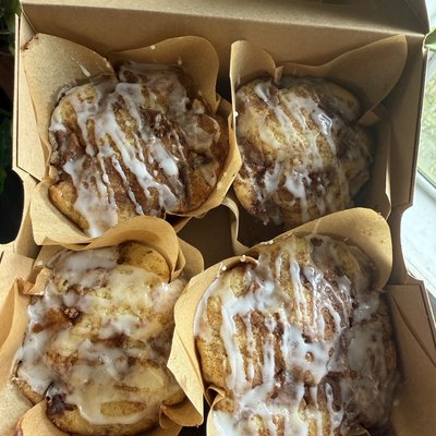 Bakery Style Apple Fritter muffins (4 Count) 