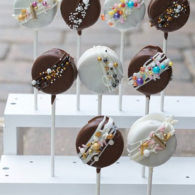 Cake Lollipop (One Dozen)