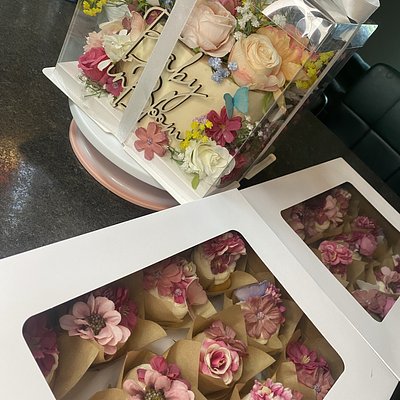 Flower Cakes 