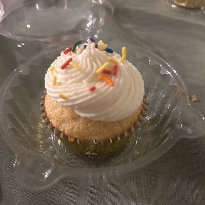 Vanilla Cupcakes 
