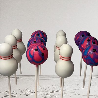 Bowling Pen And Bowling Balls Set Cake- Pops 