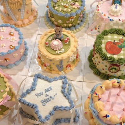 Lunch Box Cake