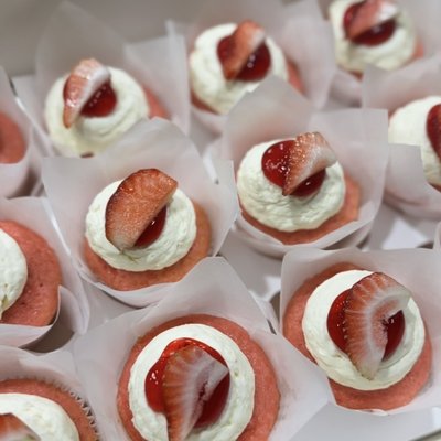 Strawberry Cheesecake Signature Cupcakes 