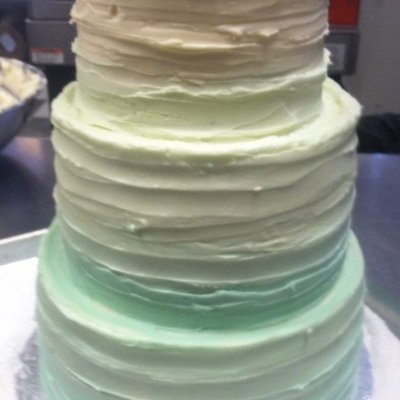 Medium Wedding Cake (3 Tier)