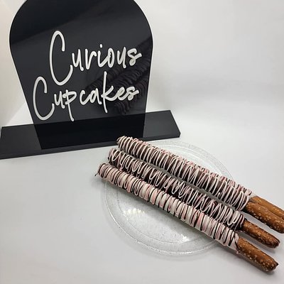 Chocolate Dipped Pretzels 