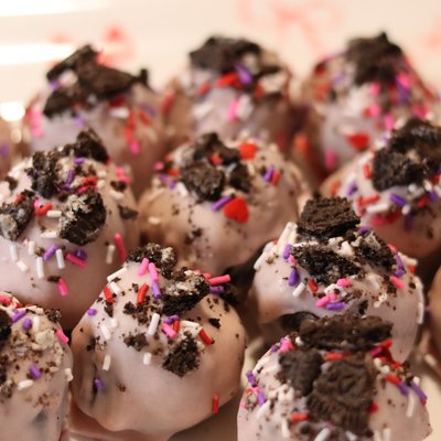 Oreo Cheesecake Bites- 1 Dozen 