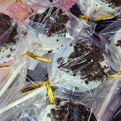 6 Mint Oreo Cake Pops
