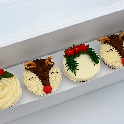 4 Christmas Themed Cupcakes
