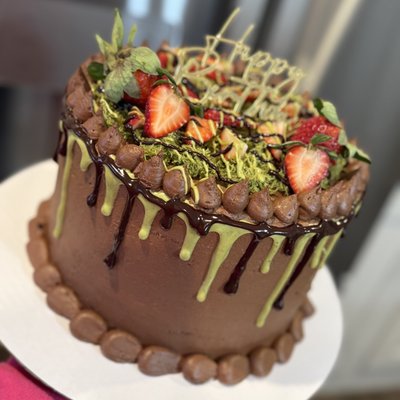 Dubai Cake