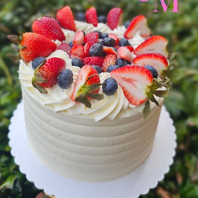 Chantilly Cake-Seasonal