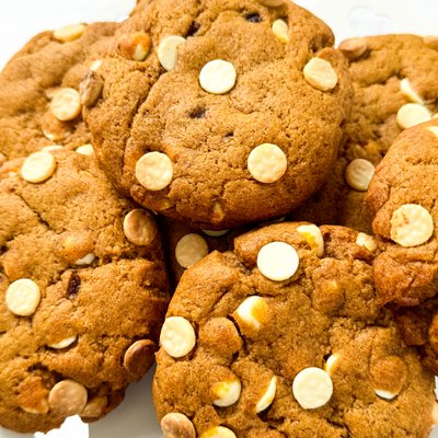 Pumpkin White Chocolate Chip Cookies