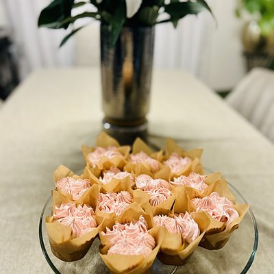 STRAWBERRY AND LEMON CUPCAKES 