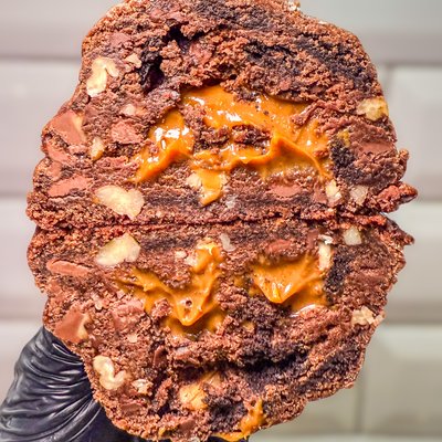 MEGA: Comets Caramel Pecan Clusters 💫 
