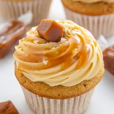 Salted Caramel Cupcakes (6)