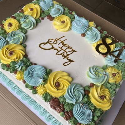 Half sheet Cake 