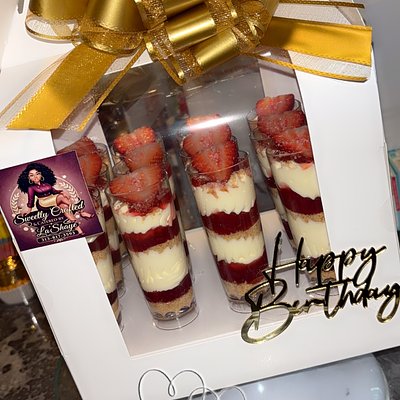 Sweetly Crafted Cheesecake Shooters