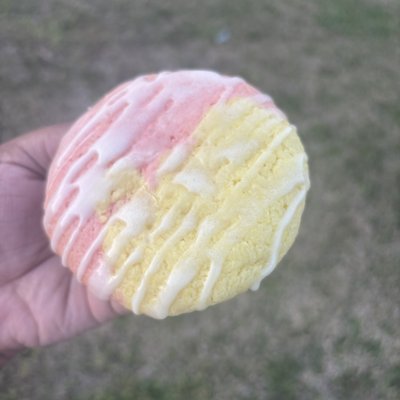 strawberry lemonade cookie