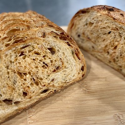 Tomato Garlic Basil- Sliced 