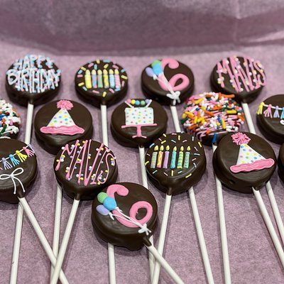 Custom Chocolate Dipped Oreos 
