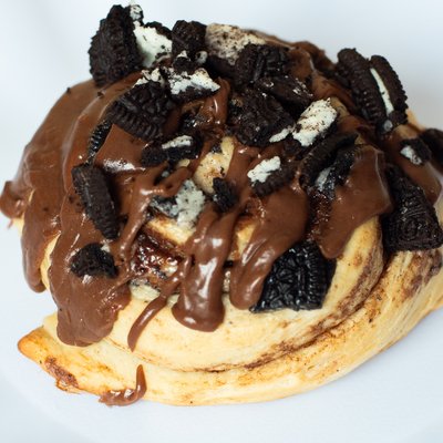Cinnamon Rolls Nutella Oreo Cookies Box Of 4  