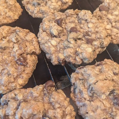 Oatmeal Raisin Cookies (Qty 12)