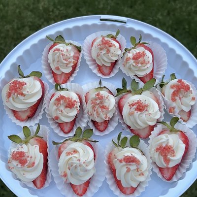 Deviled Strawberries (dozen)