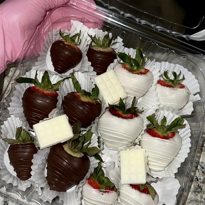 Chocolate Dipped Strawberries