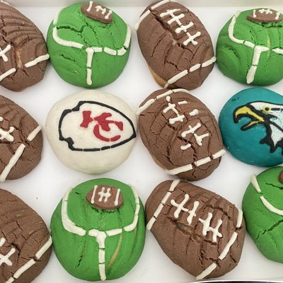 Super Bowl Theme Mini Conchas (note: Picture is from last year, dozen will have this year’s teams)