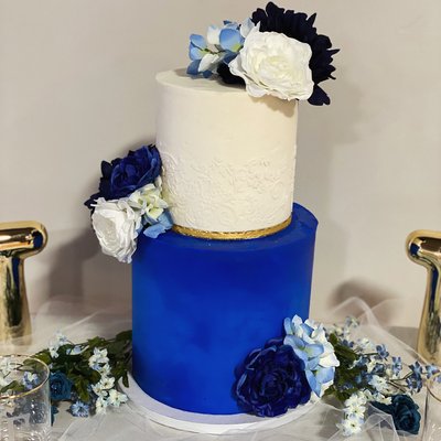 2 Tiered Cake 8/6 Inches