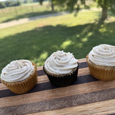 1 Doz. Apple Crisp Cupcakes 