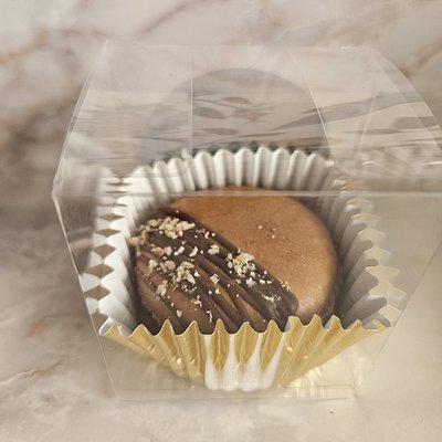 German Chocolate Macaron 