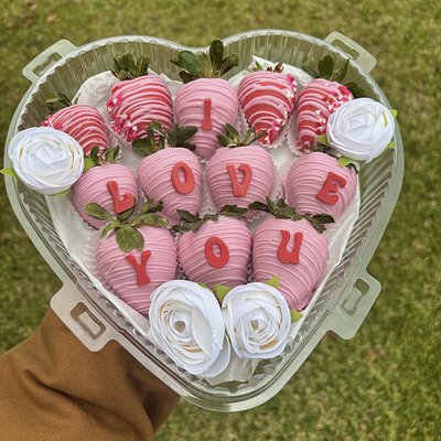 Valentine Chocolate Covered Strawberries (2/13 or 2/14)