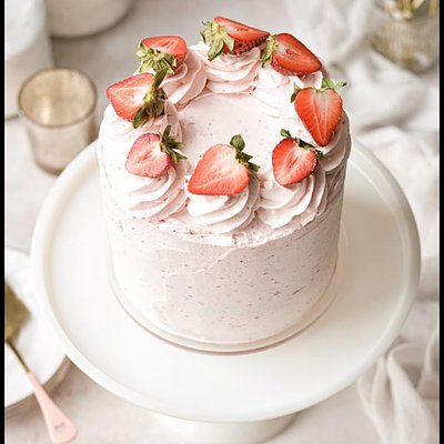 Mini Strawberry Cake