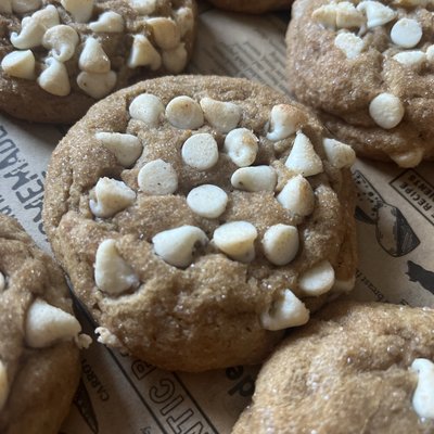 Pumpkin snickerdoodle cookies with white chocolate chips