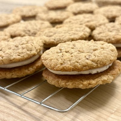 Oatmeal Cream Pies 6pc