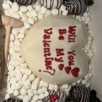 Breakable Heart With 6strawberries