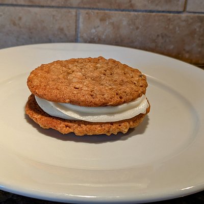 Oatmeal Cream Pies (6 Pack)