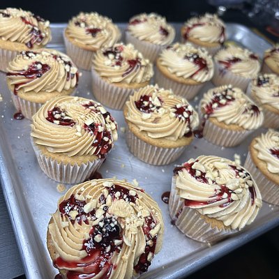 PB & Jelly Cupcakes