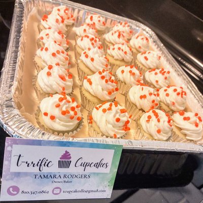 Customize Vanilla Cupcakes
