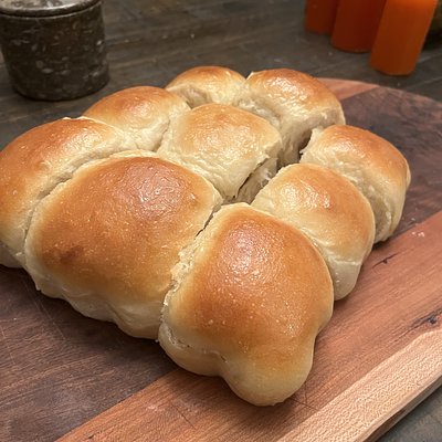 Sourdough Ready-to-Bake Dinner rolls & Honey Butter