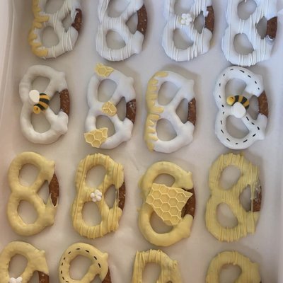 Dipped Pretzels 