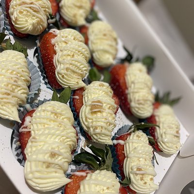 Deviled Cheesecake Strawberries 