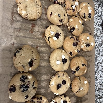 White Chocolate & Cranberry Cookies - 4 Cookies 